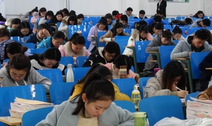 在职博士好申请吗